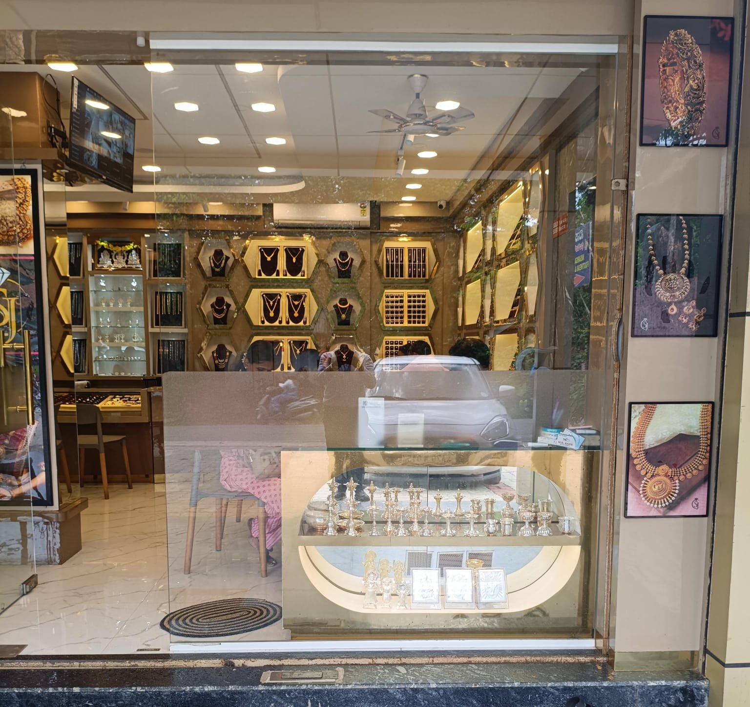 Swarnashree Jewels image 1