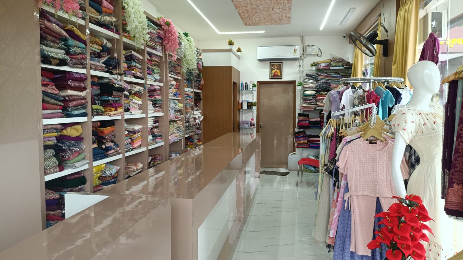 EVA Fashion Boutique image 1