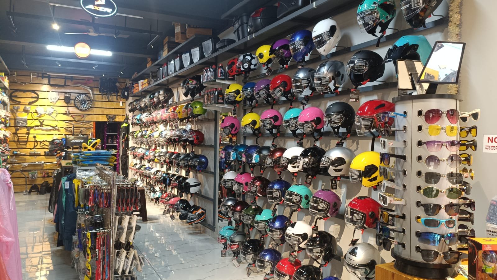 Vighnesh Helmets