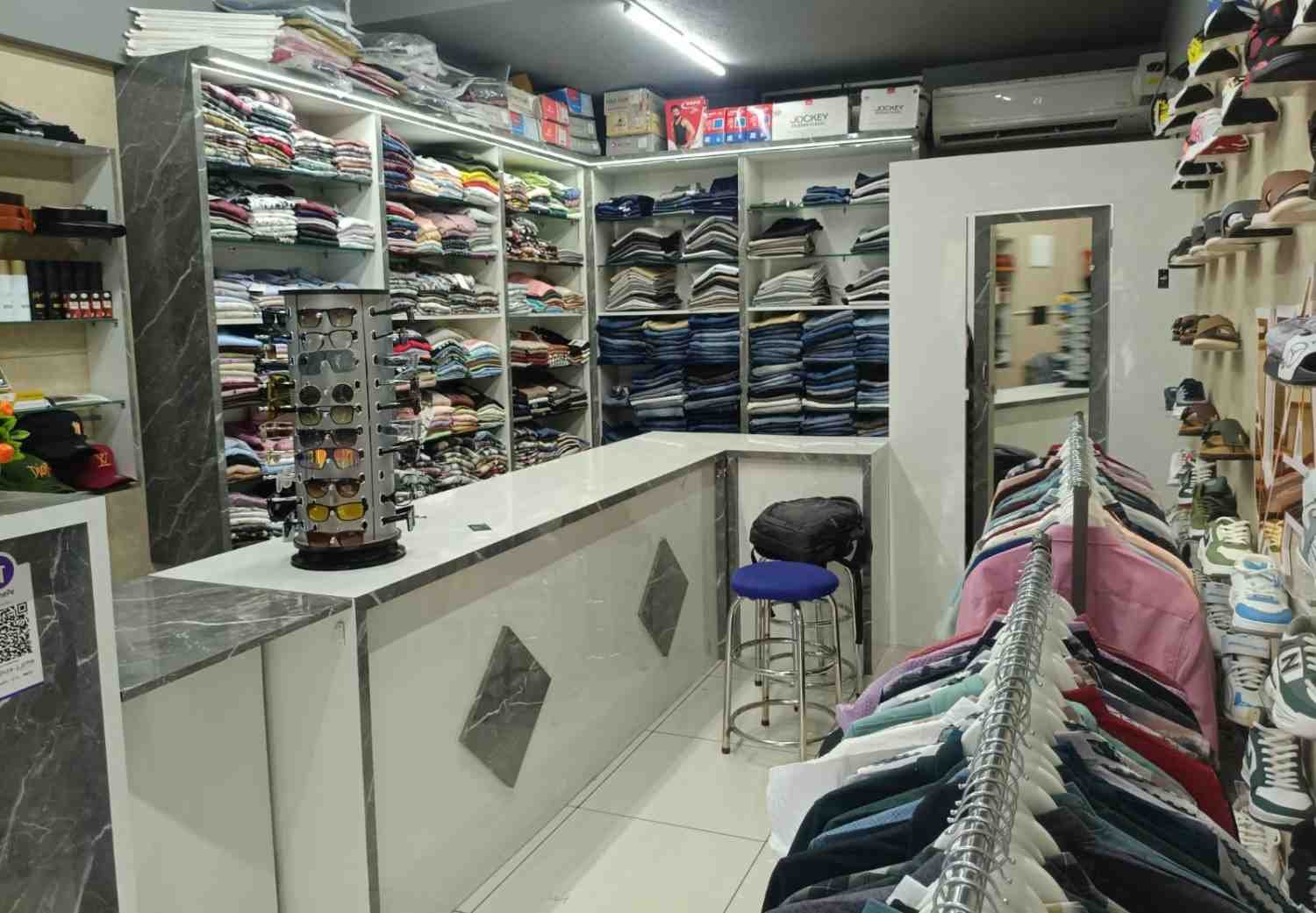 UNIQUE ATTIRE'S MEN'S WEAR image 1