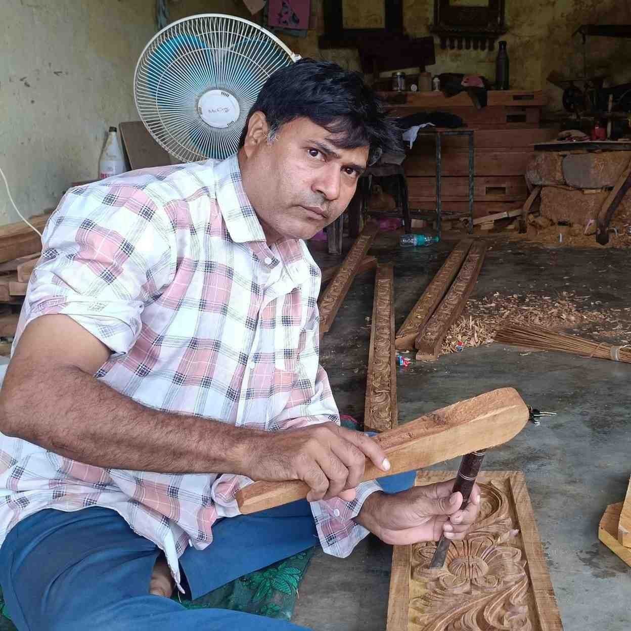 ಝುಮ್ ಝುಮ್  ವುಡ್ ಕಾರ್ವಿಂಗ್ ಫರ್ನಿಚರ್  ಜಿಗ್‌ಶೋ ಕಟ್ಟಿಂಗ್, ಆರ್ಚ್ ಕಟ್ಟಿಂಗ್ image 1