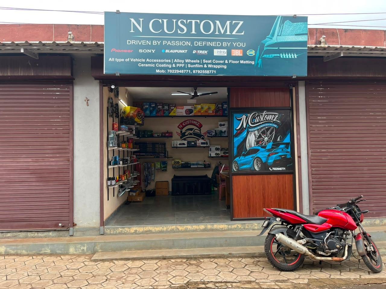 N  CUSTOMZ