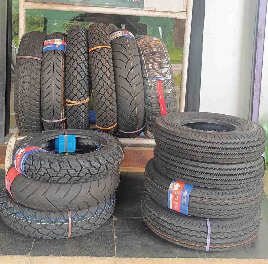TYRE   SOLUTIONS image 1