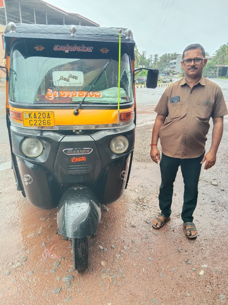 Santhosh Auto